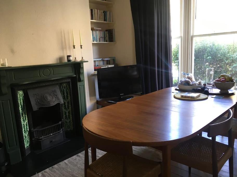 Stylish Two Large Double Bedroom House In Central Harrogate With On Street Parking Bagian luar foto